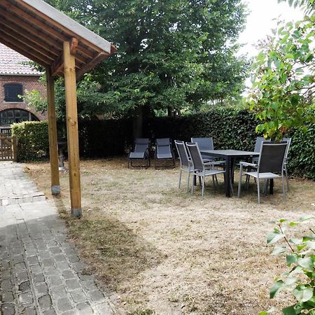 Gite Rural Les Petites Tetes Leuze-en-Hainaut Exterior photo