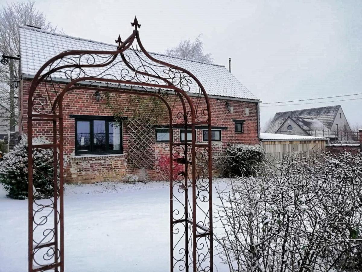 Gite Rural Les Petites Tetes Leuze-en-Hainaut Exterior photo